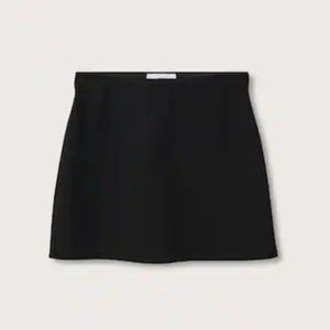 Black mini skirt - NWT